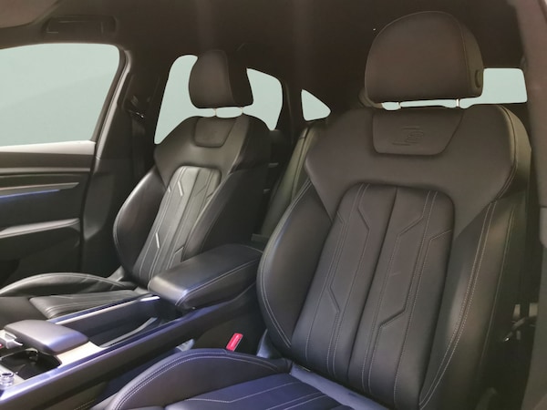Used Audi e-tron 2022 for sale - 76318965: Photo 11