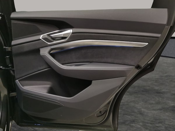 Used Audi e-tron 2022 for sale - 76318965: Photo 39