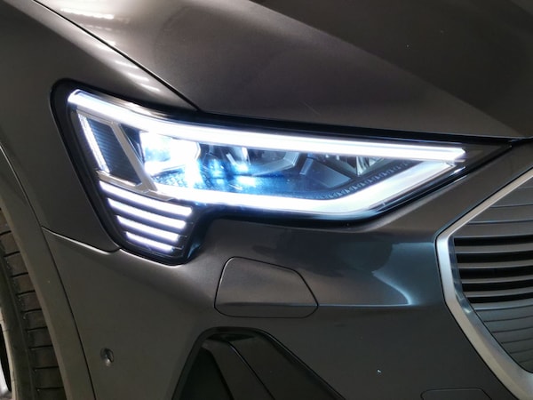 Used Audi e-tron 2022 for sale - 76318965: Photo 8