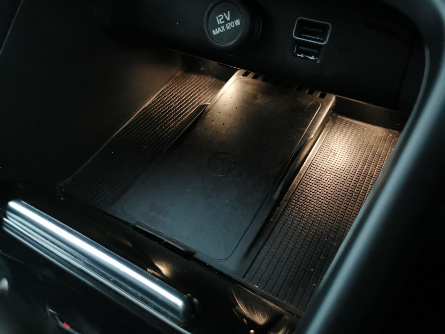 Used Volvo XC40 2022 for sale - 77286041: Photo 22