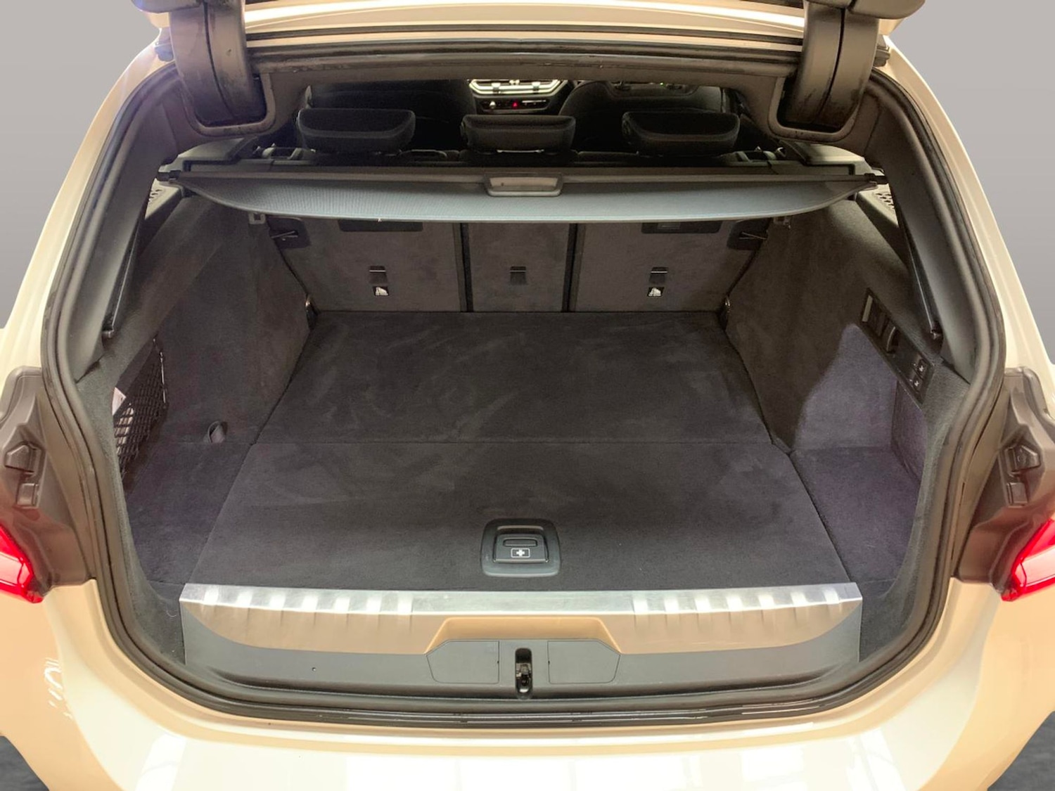 Used BMW 3 Series 2023 for sale - 78178108: Photo 33