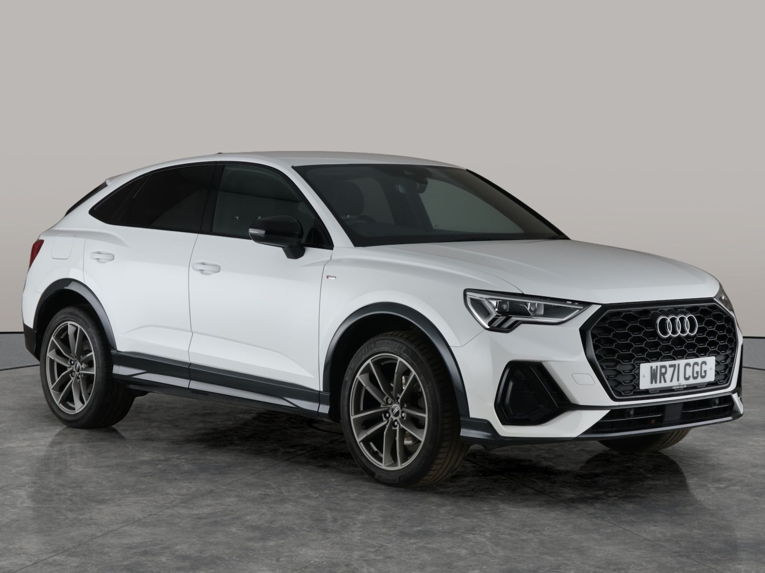 Used Audi Q3 2021 for sale - 76442207: Photo 9