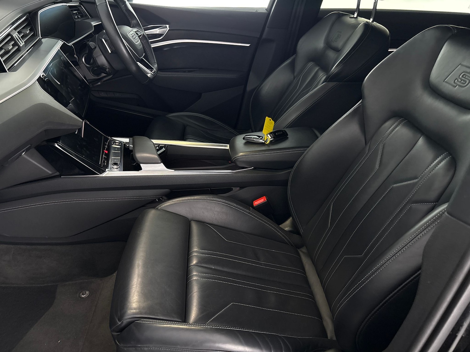 Used Audi e-tron 2022 for sale - 76879141: Photo 8