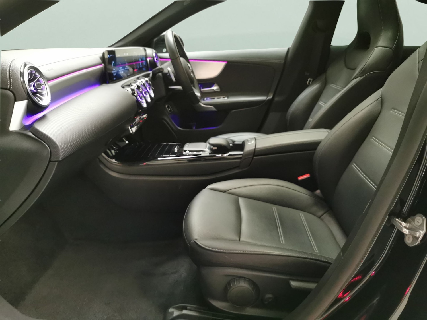 Used Mercedes-Benz CLA for sale - 77364924: Photo 4