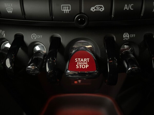 Used MINI Hatch 2021 for sale - 76342345: Photo 27