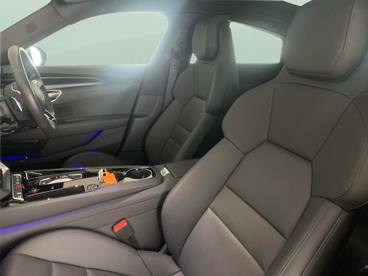 Used Audi e-tron GT 2022 for sale - 77255669: Photo 4