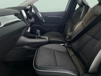 Used Renault Captur 2023 for sale - 78025511: Photo