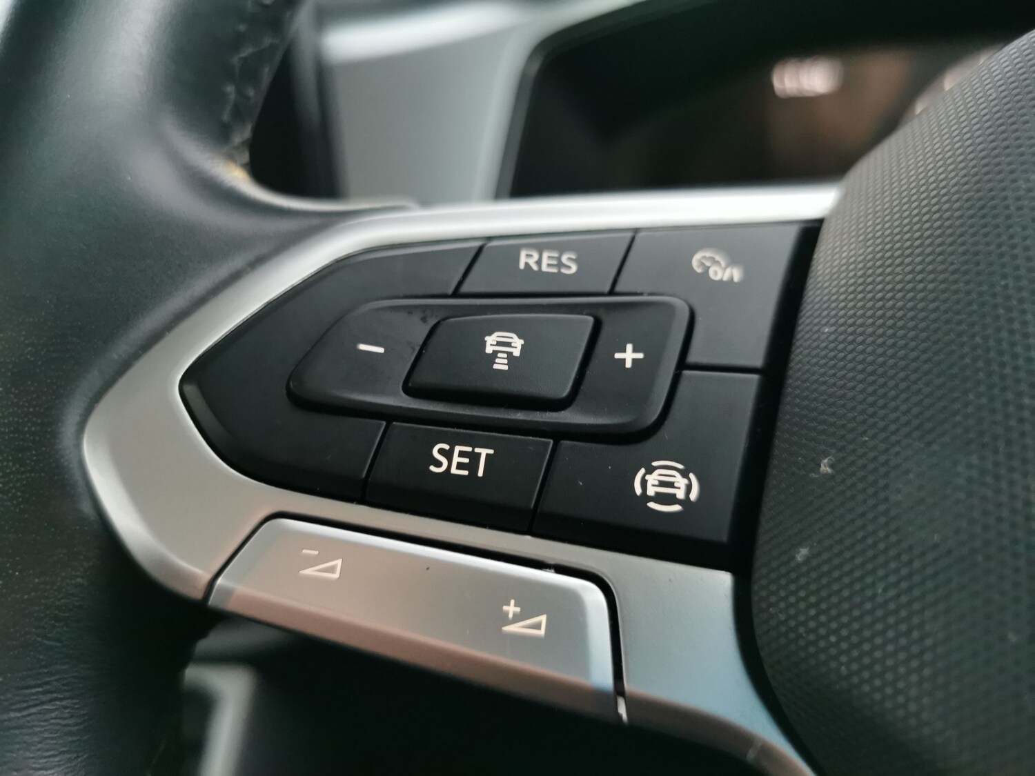 Used Volkswagen T-Roc 2023 for sale - 77814976: Photo 17