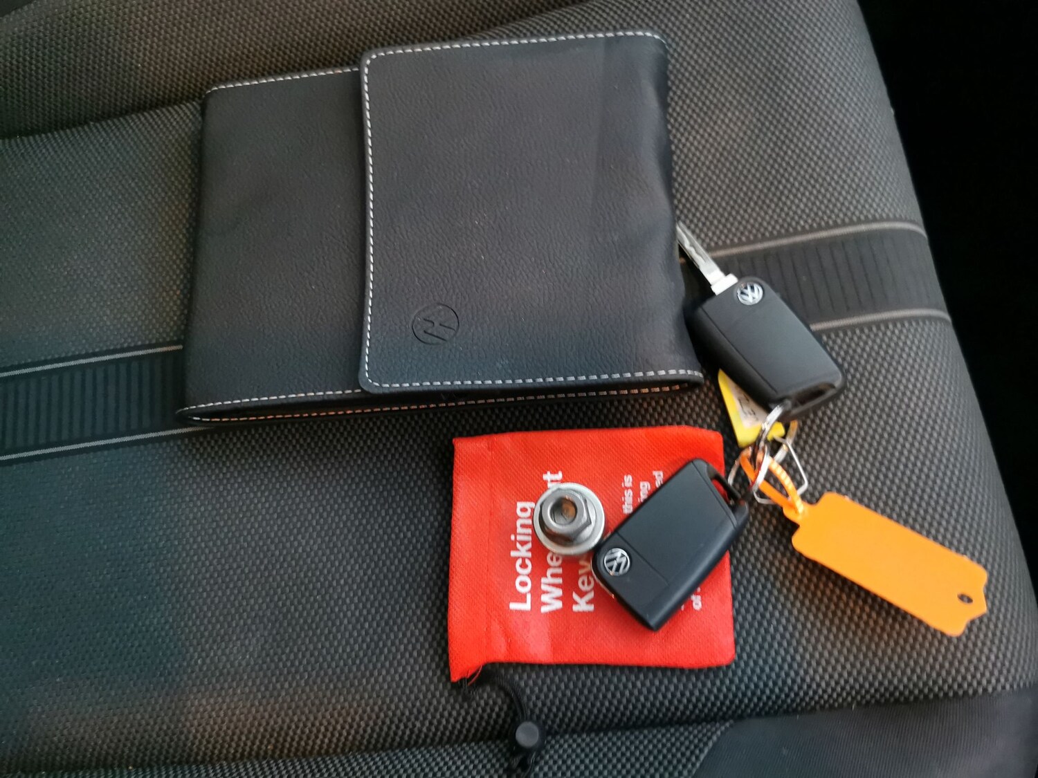 Used Volkswagen T-Roc 2023 for sale - 77814976: Photo 28