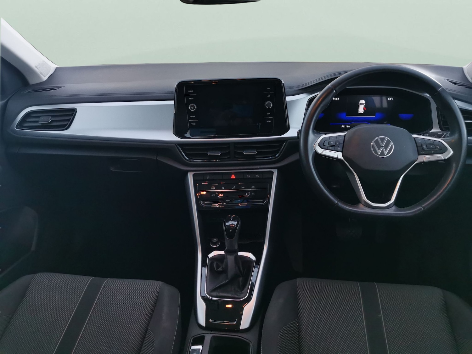 Used Volkswagen T-Roc 2023 for sale - 77814976: Photo 5