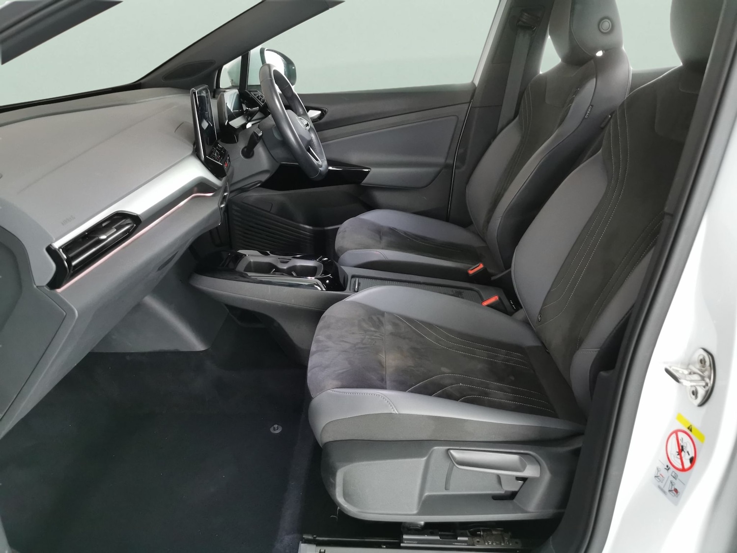 Used Volkswagen ID.4 2022 for sale - 77367440: Photo 4