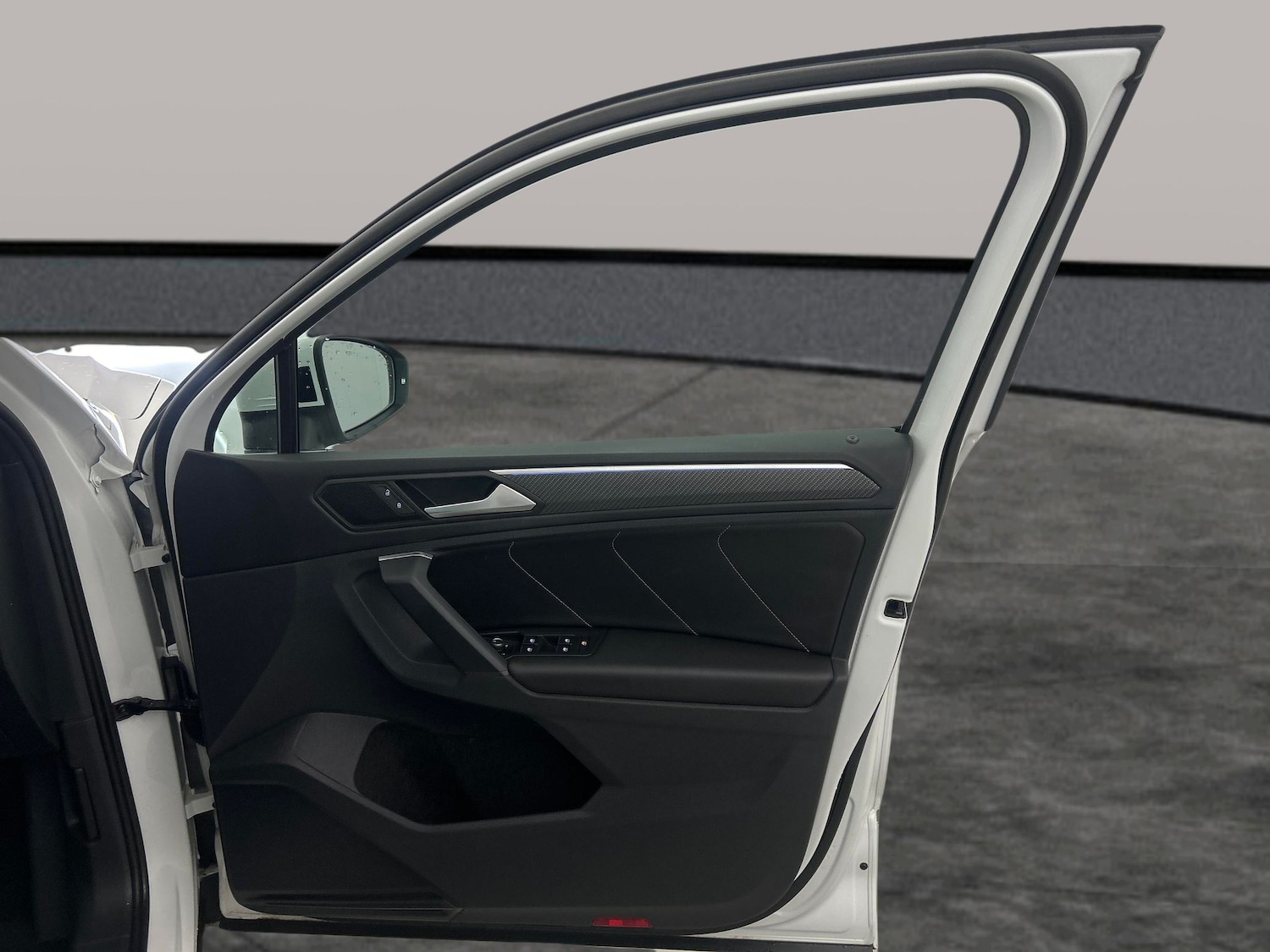 Used Volkswagen Tiguan 2023 for sale - 77746453: Photo 29