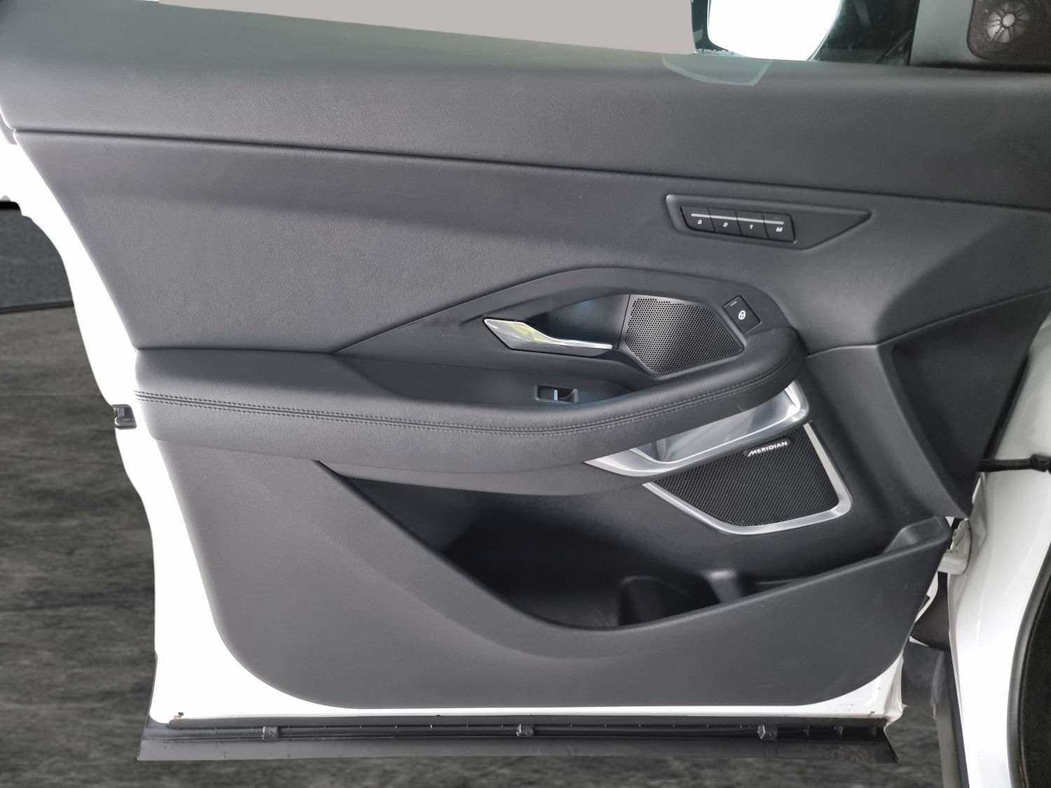 Used Jaguar E-Pace 2018 for sale - 76444607: Photo 38