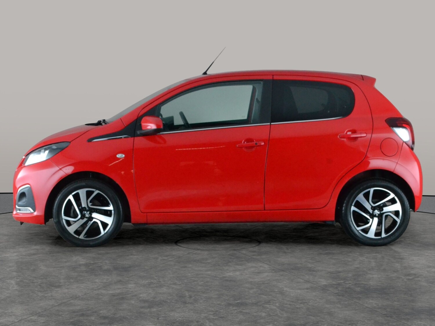 Used Peugeot 108 2017 for sale - 77505484: Photo 13