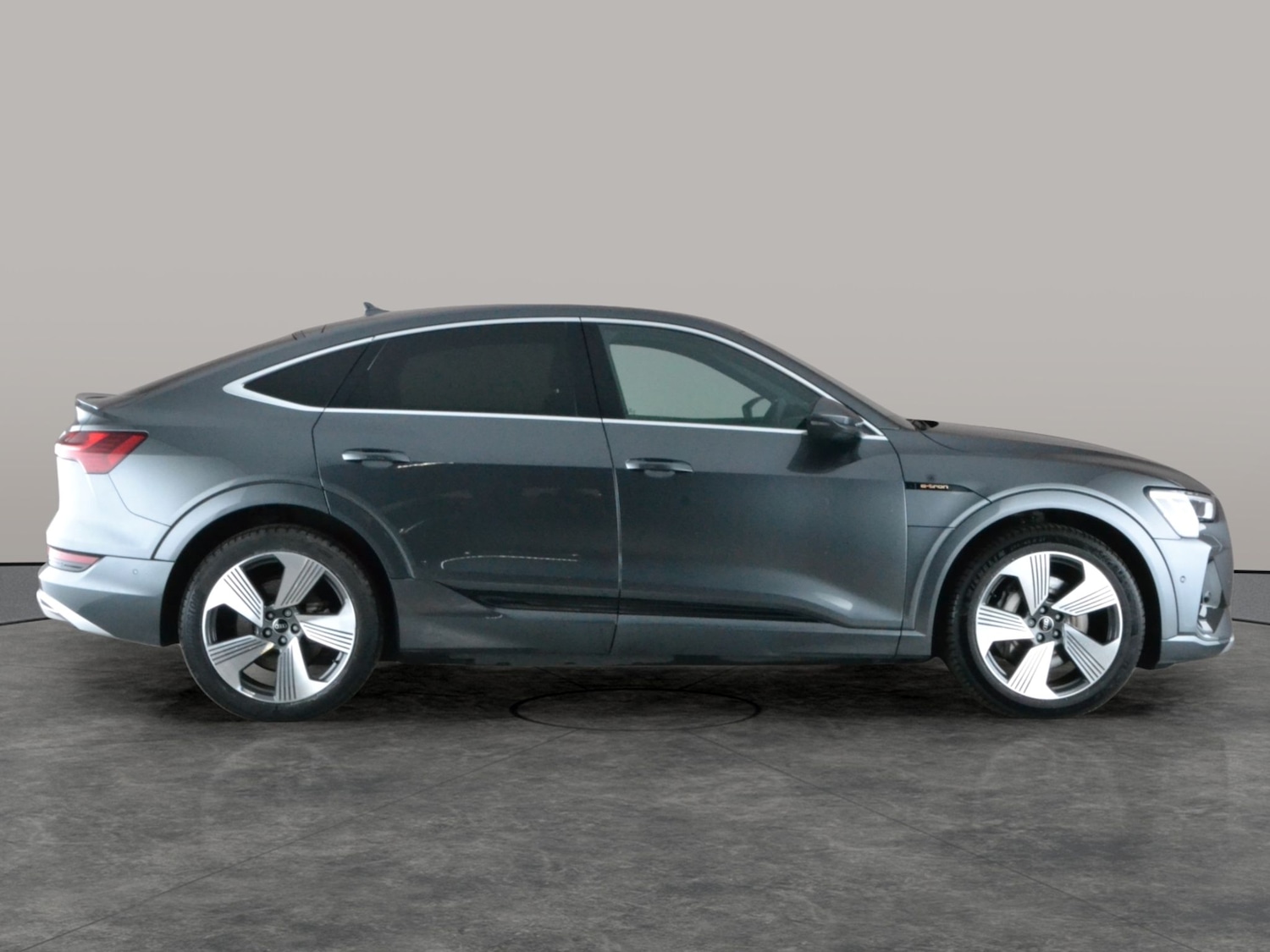 Used Audi e-tron 2022 for sale - 77136683: Photo 10
