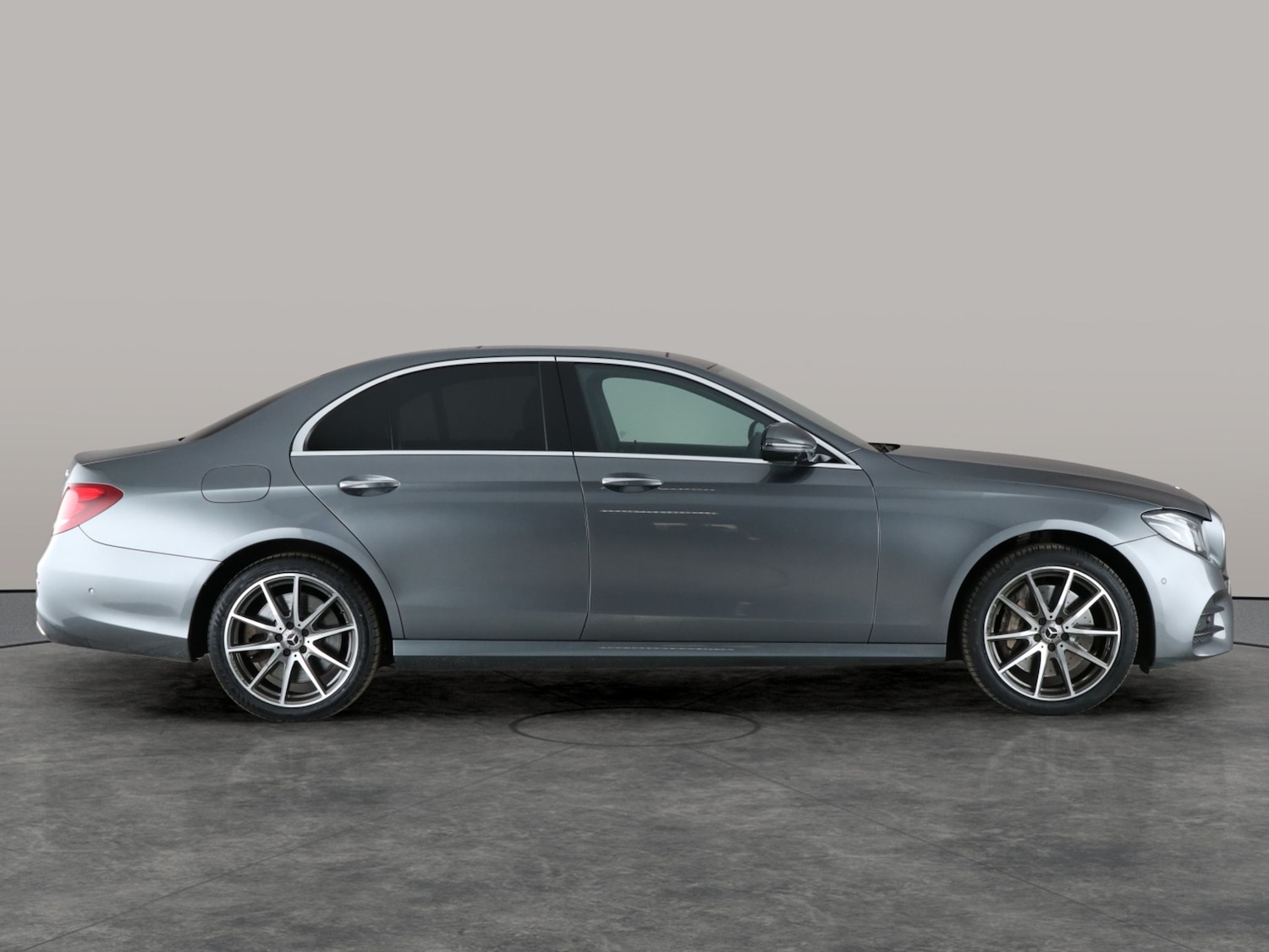 Used Mercedes-Benz E-Class 2019 for sale - 76047616: Photo 14