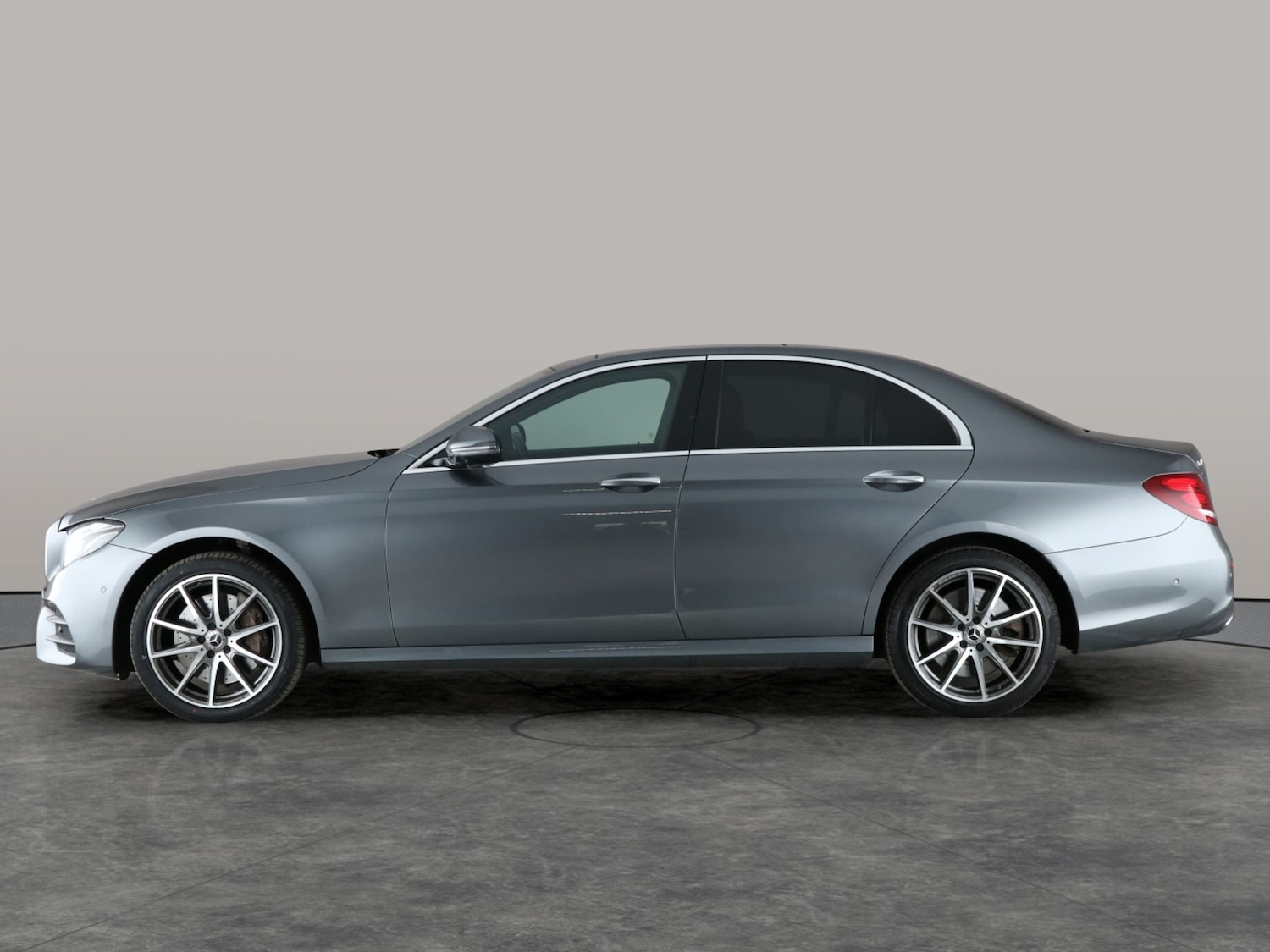 Used Mercedes-Benz E-Class 2019 for sale - 76047616: Photo 19