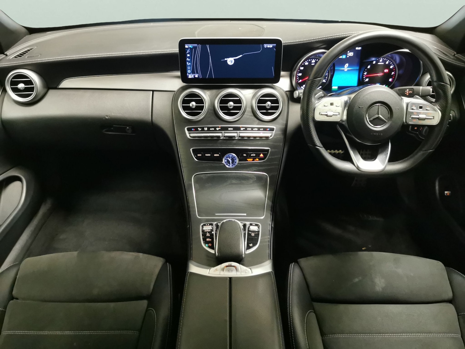 Used Mercedes-Benz C Class 2019 for sale - 76518308: Photo 8