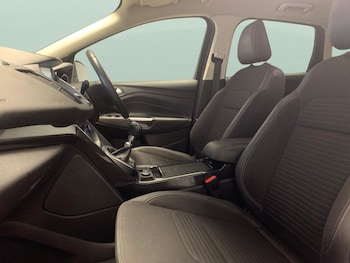 Used Ford Kuga 2018 for sale - 77347206: Photo