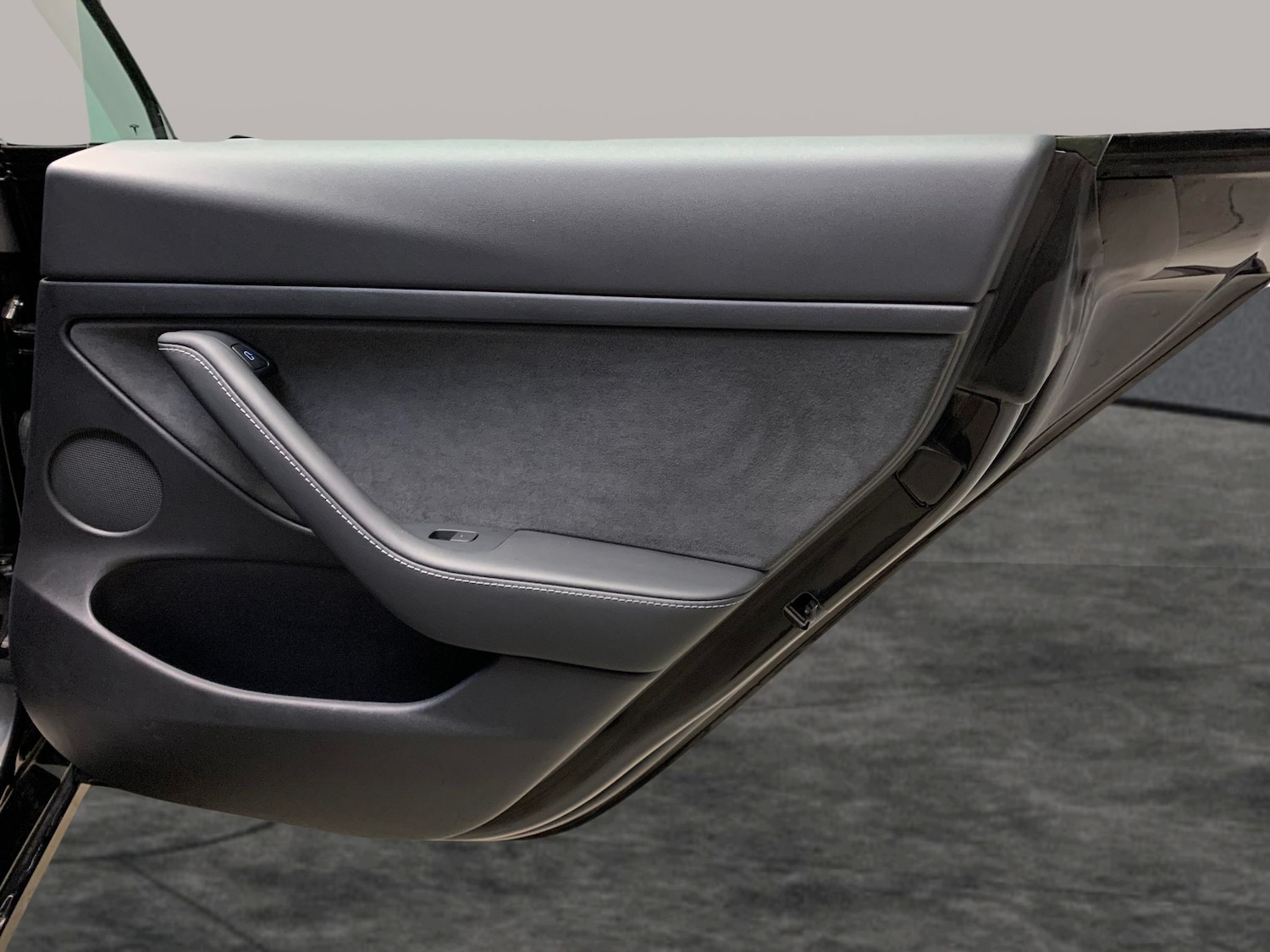 Used Tesla Model 3 2023 for sale - 77418110: Photo 28