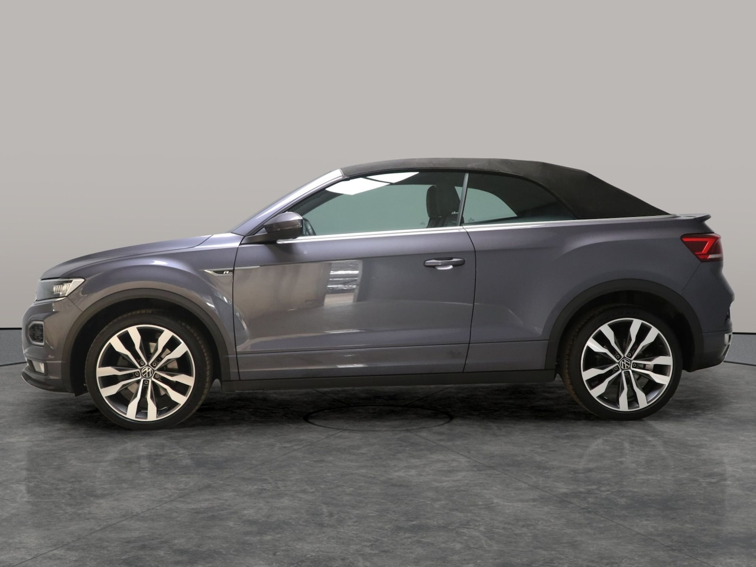 Used Volkswagen T-Roc 2021 for sale - 76518414: Photo 14