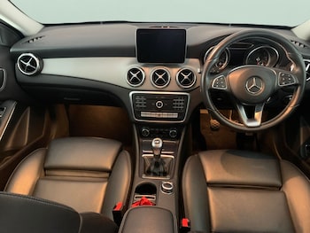 Used Mercedes-Benz GLA 2017 for sale - 76464287: Photo