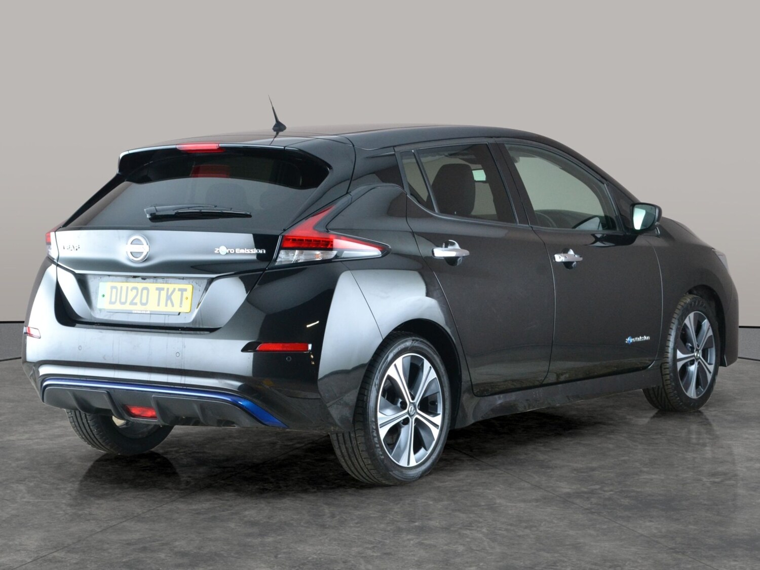 Used Nissan Leaf 2020 for sale - 77814961: Photo 11