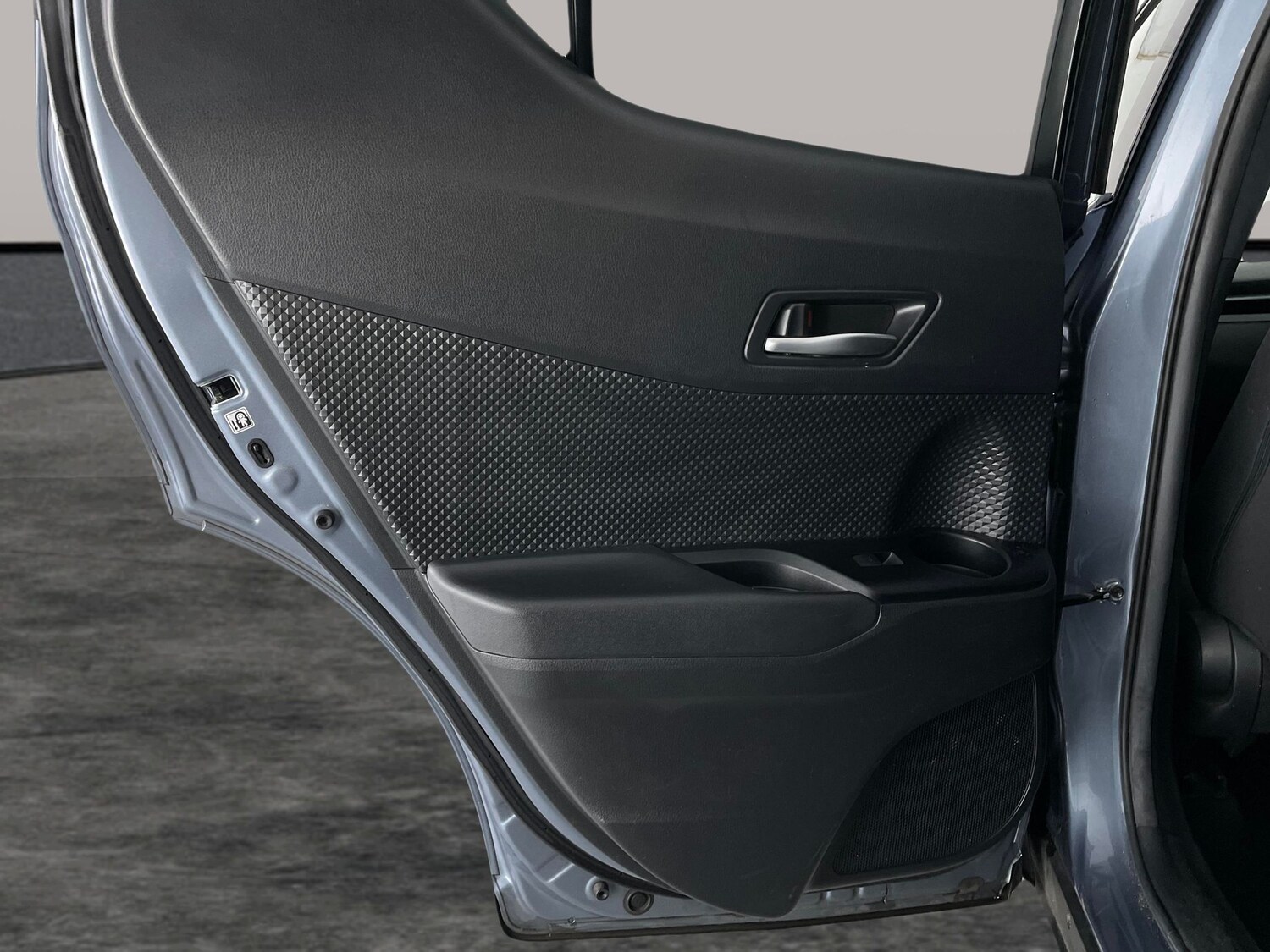 Used Toyota C-HR 2022 for sale - 78025471: Photo 27