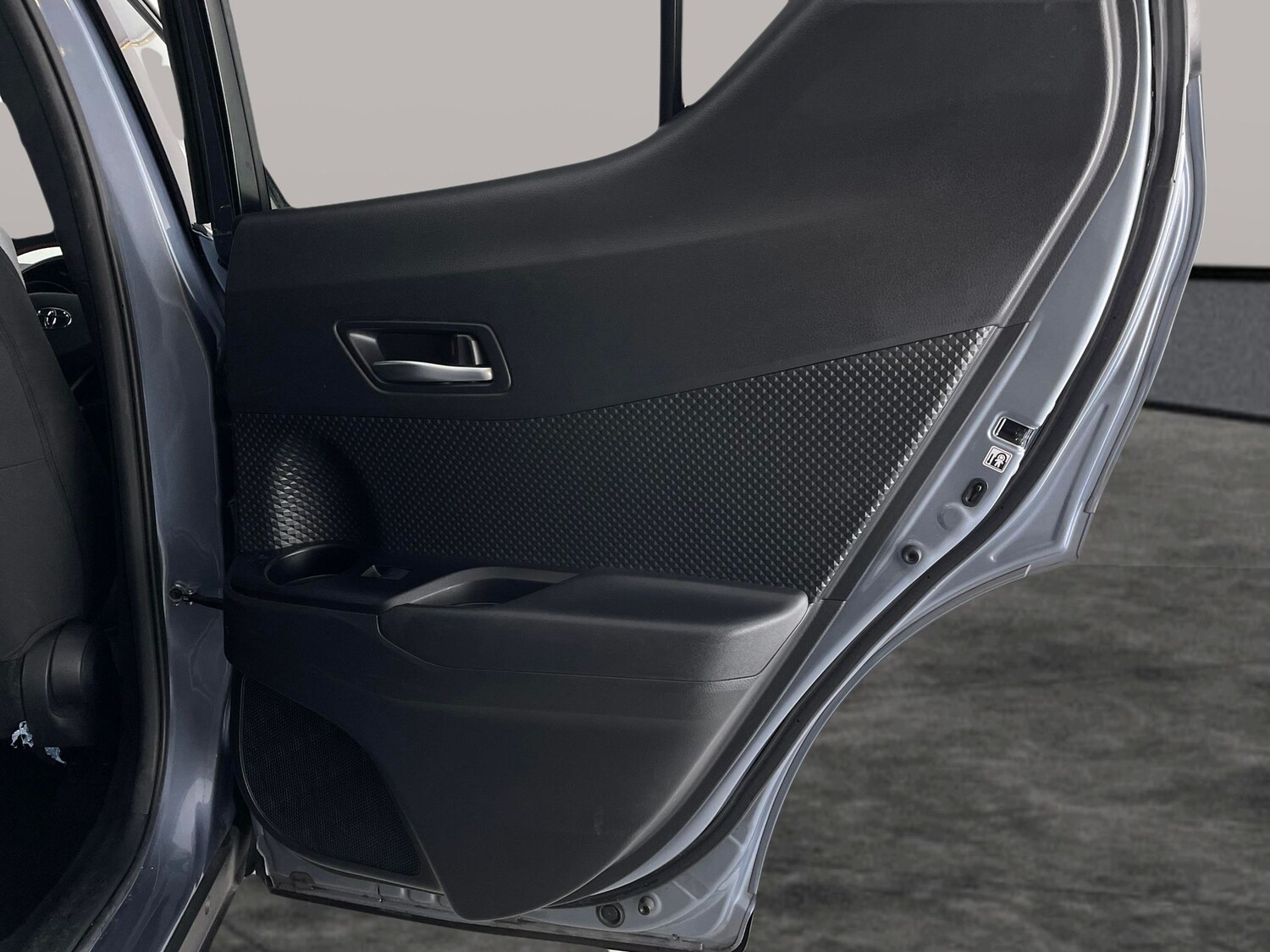 Used Toyota C-HR 2022 for sale - 78025471: Photo 28