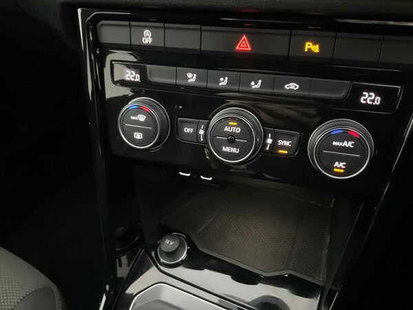 Used Volkswagen T-Roc 2021 for sale - 76075172: Photo 28