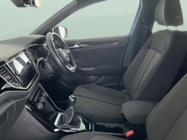 Used Volkswagen T-Roc 2021 for sale - 76075172: Photo 4