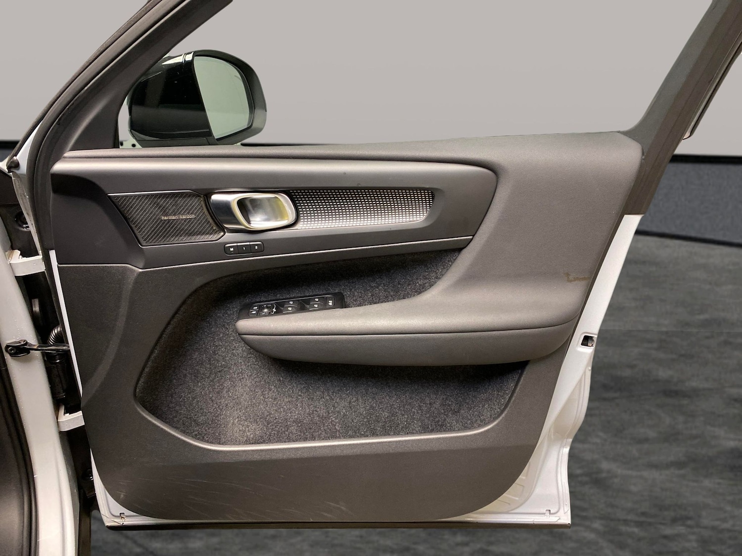 Used Volvo XC40 2022 for sale - 77965707: Photo 31