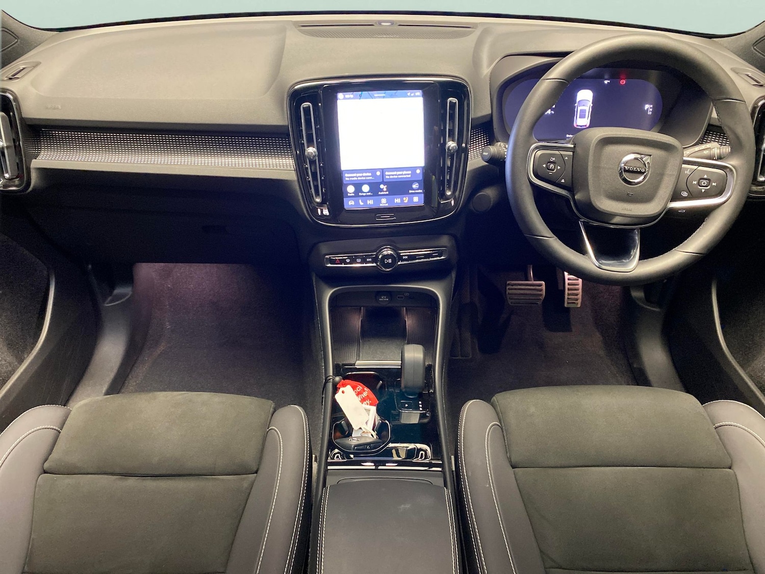 Used Volvo XC40 2022 for sale - 77965707: Photo 8