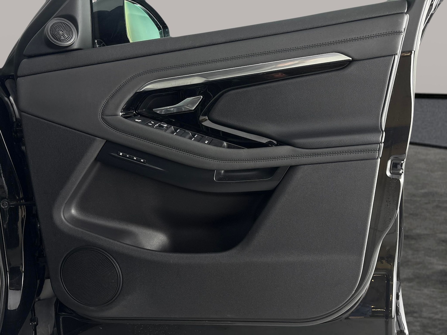 Used Land Rover Range Rover Evoque 2019 for sale - 76717860: Photo 36