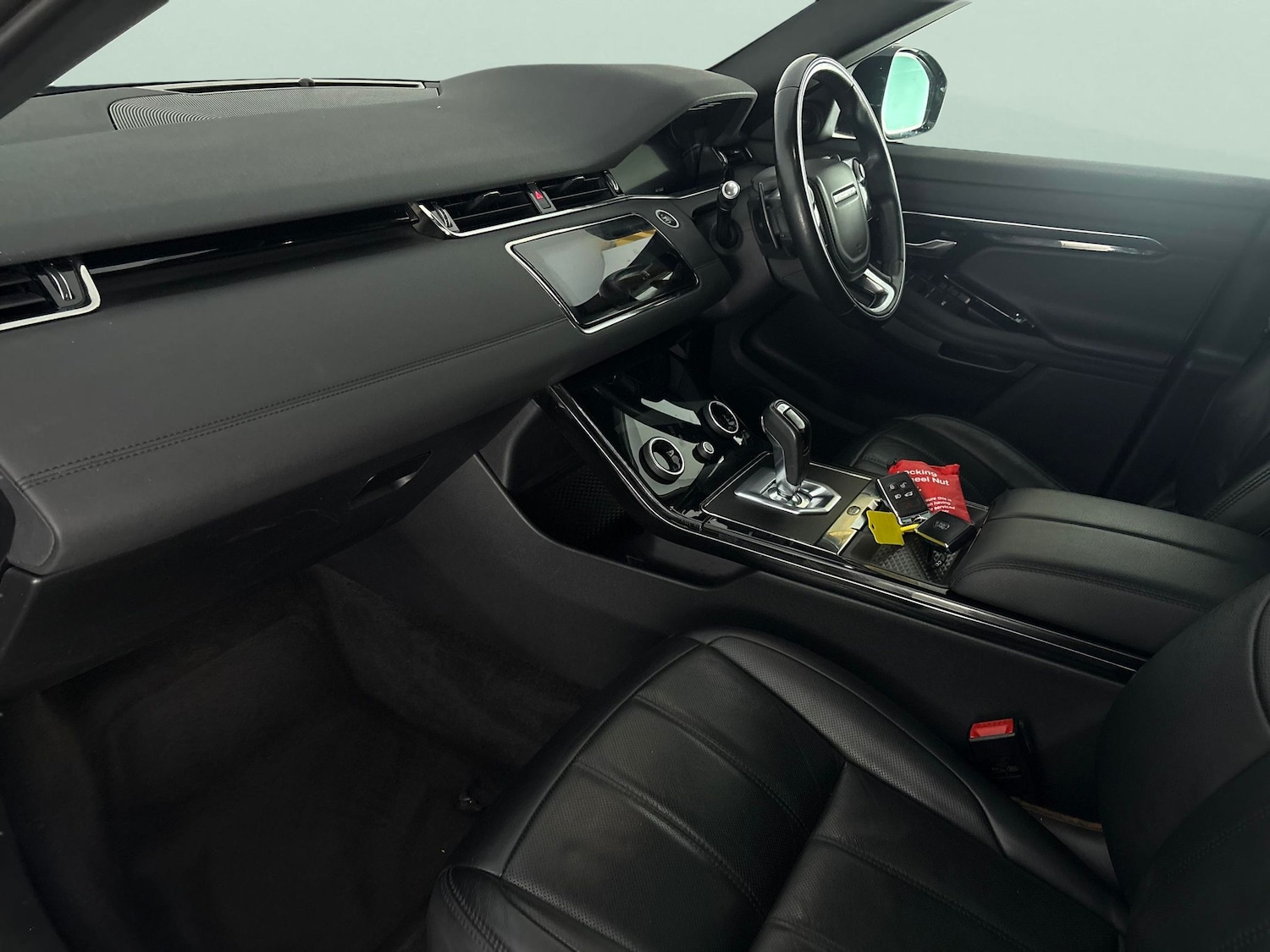 Used Land Rover Range Rover Evoque 2019 for sale - 76717860: Photo 4