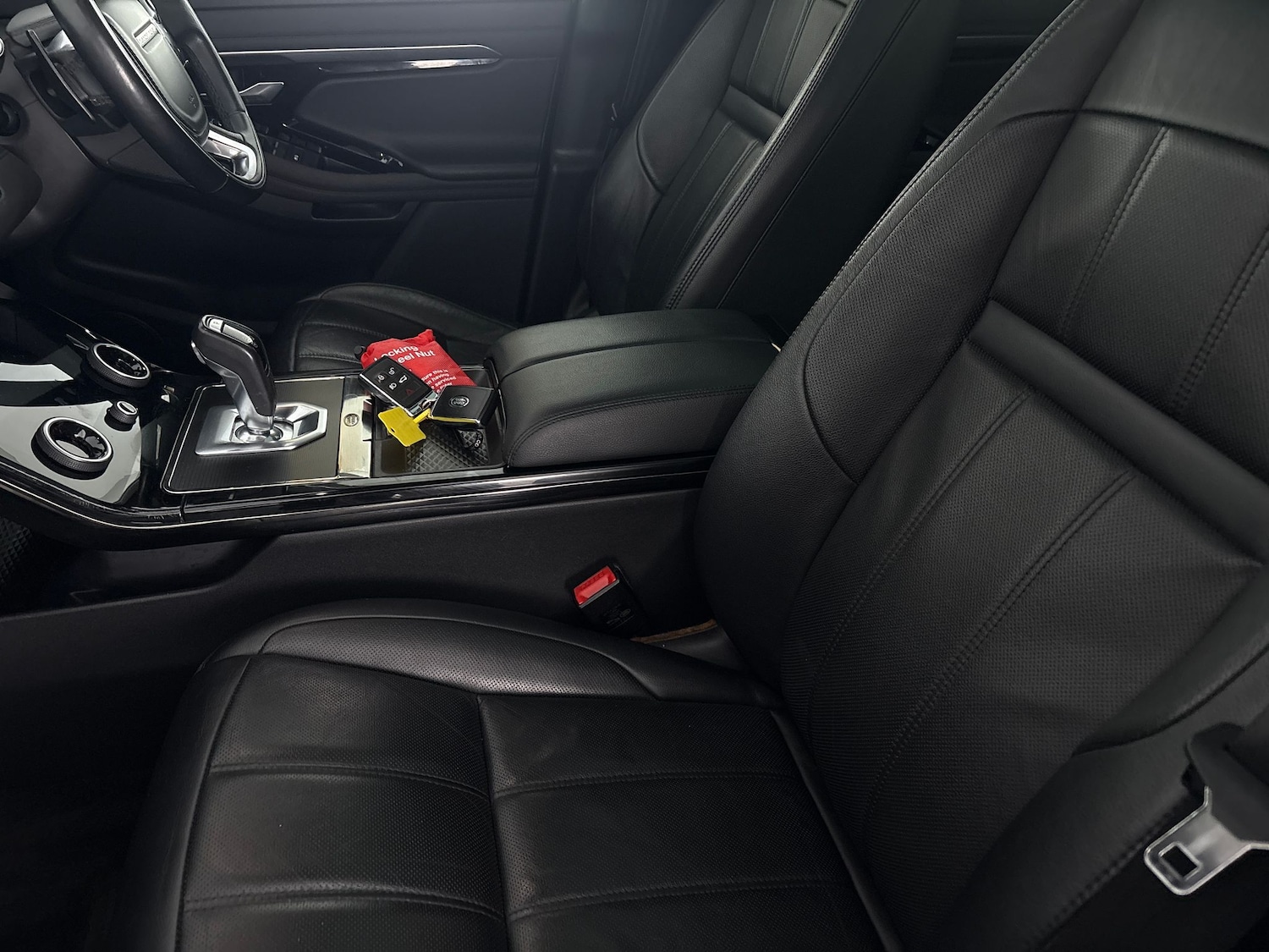 Used Land Rover Range Rover Evoque 2019 for sale - 76717860: Photo 8