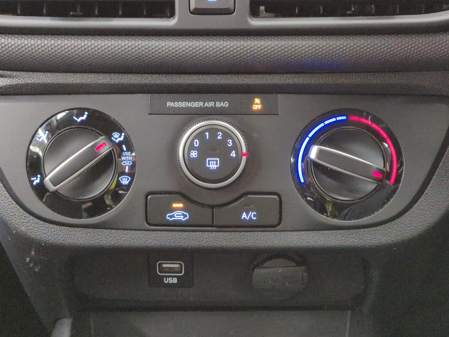 Used Hyundai i10 2023 for sale - 76415578: Photo 21