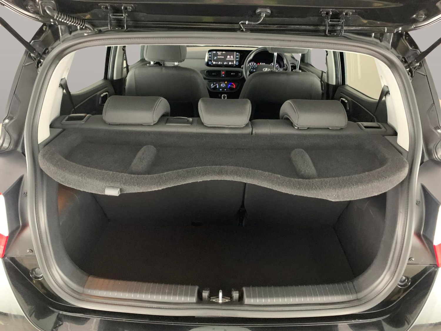 Used Hyundai i10 2023 for sale - 76415578: Photo 34