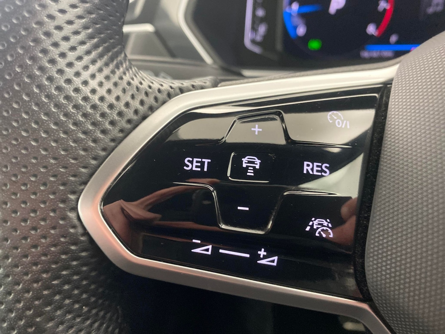 Used Volkswagen Tiguan 2023 for sale - 77607320: Photo 17