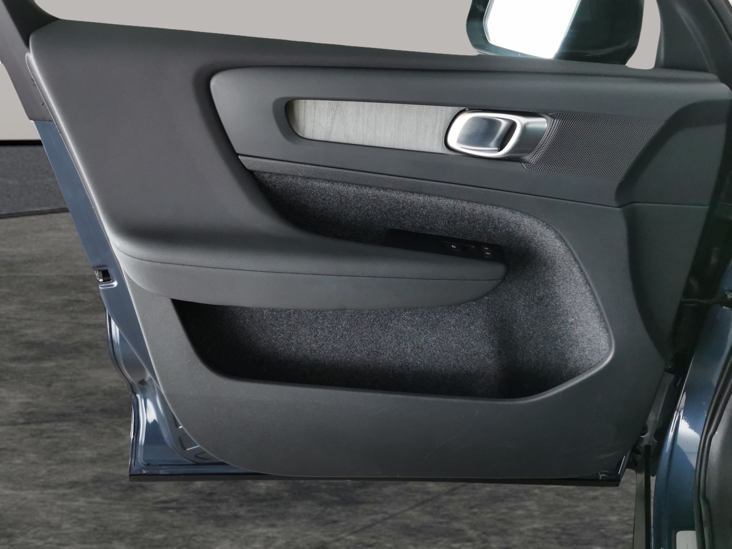 Used Volvo XC40 2021 for sale - 76782018: Photo 27