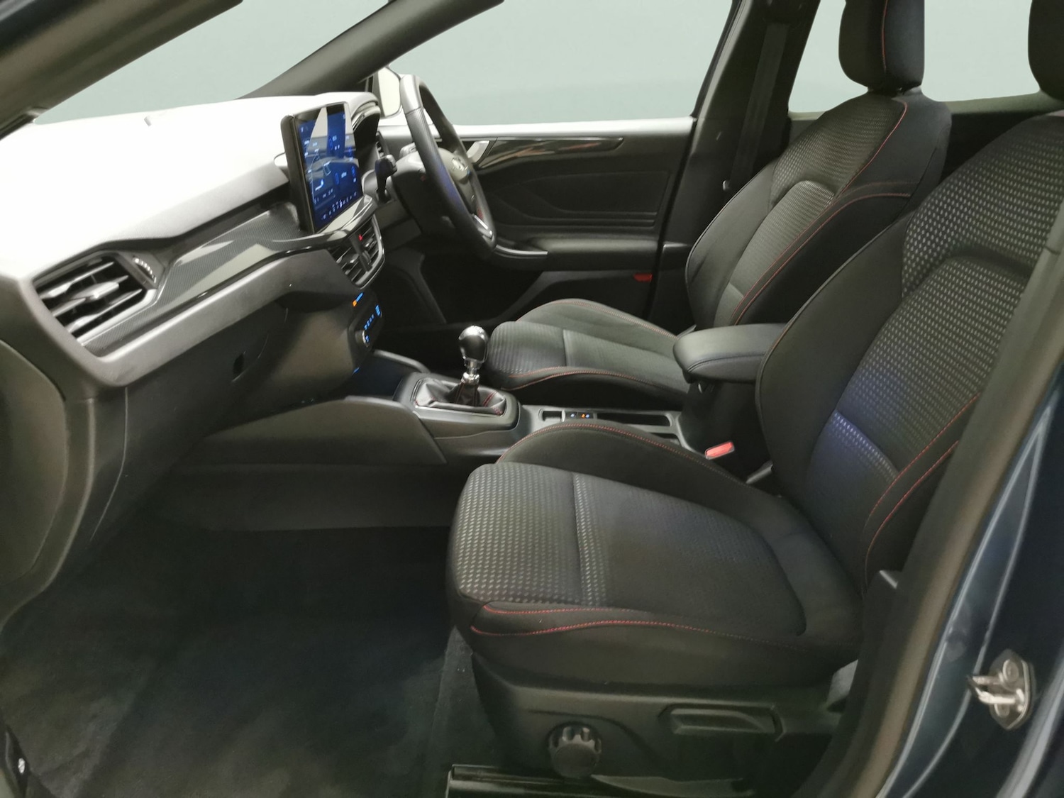 Used Ford Focus 2023 for sale - 76612399: Photo 4