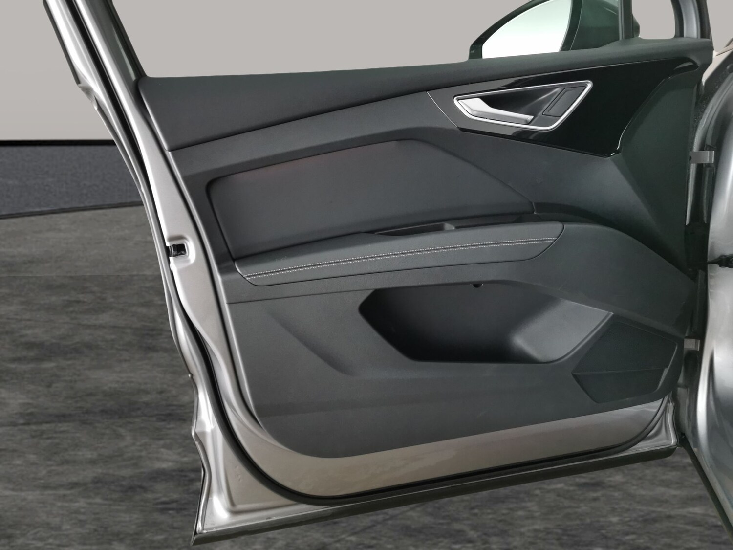 Used Audi Q4 e-tron 2023 for sale - 77894204: Photo 30