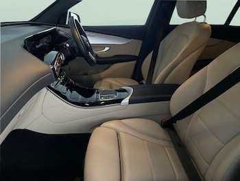 Used Mercedes-Benz EQC 2022 for sale - 77650905: Photo