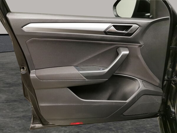 Used Volkswagen T-Roc 2024 for sale - 75932985: Photo 34