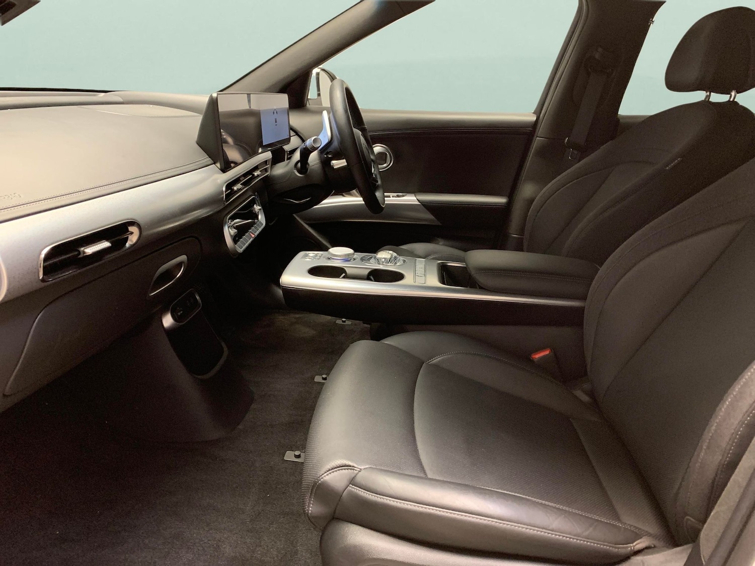 Used Genesis GV60 2022 for sale - 76958382: Photo 4