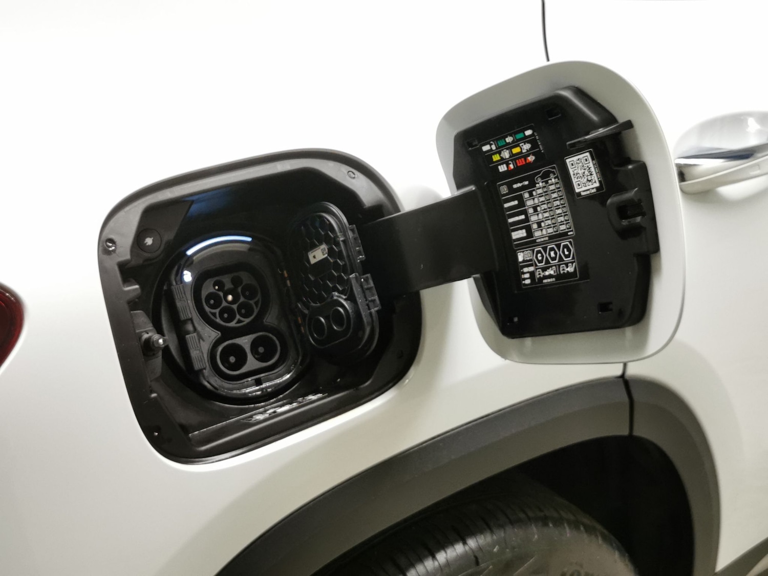 Used Mercedes-Benz EQA 2023 for sale - 78149503: Photo 32