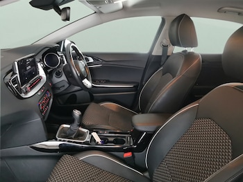 Used Kia XCeed 2023 for sale - 79275486: Photo