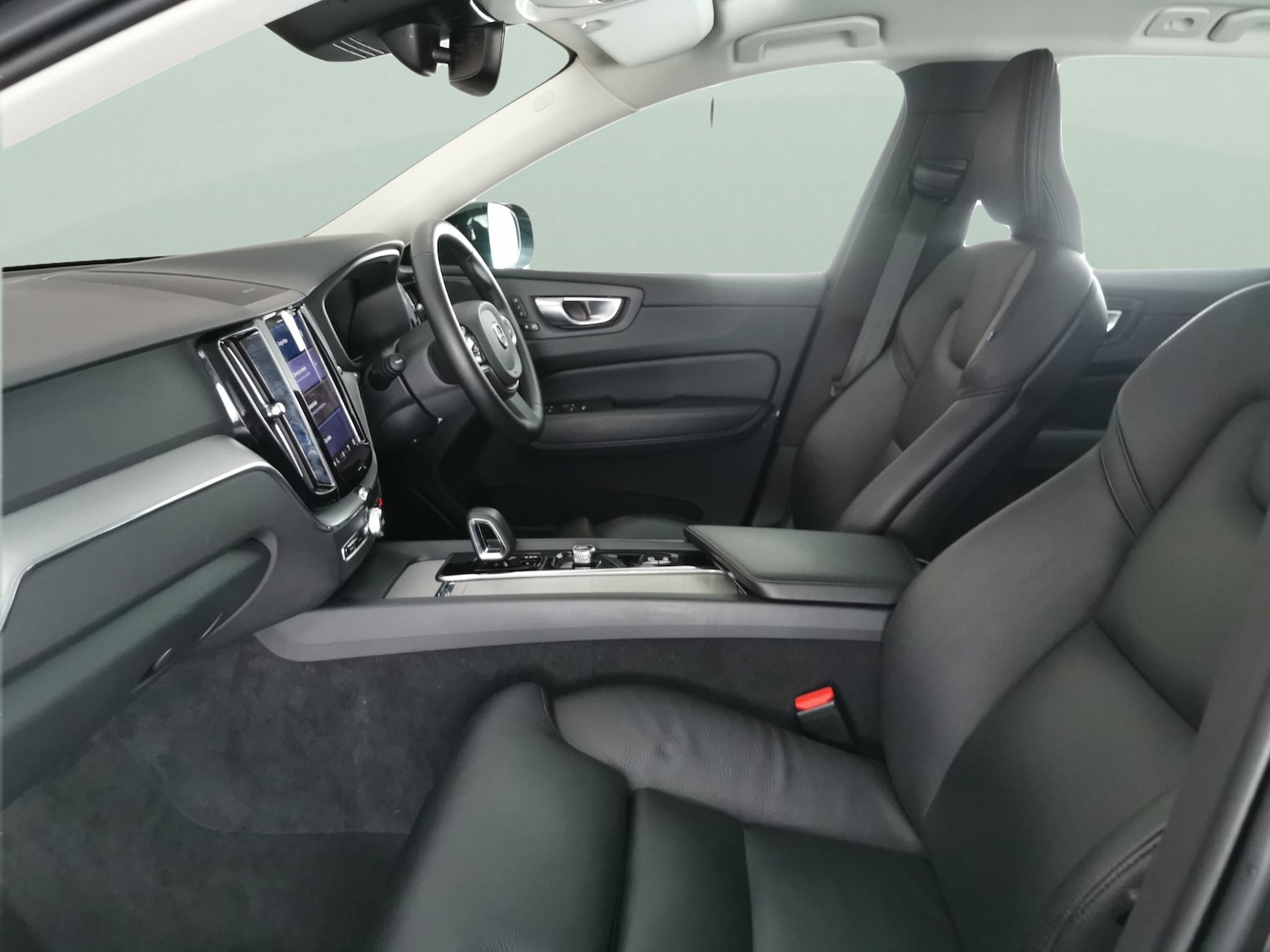 Used Volvo XC60 2023 for sale - 76751584: Photo 4