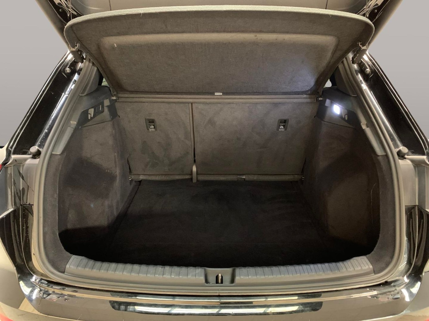 Used Audi Q4 e-tron 2021 for sale - 76684670: Photo 31