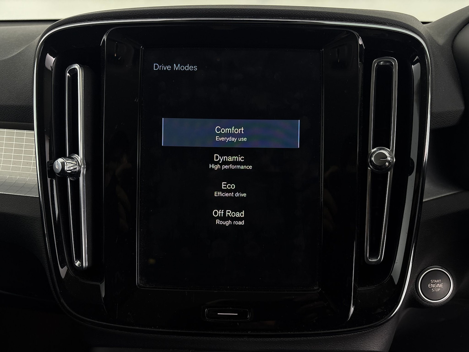 Used Volvo XC40 2020 for sale - 76967178: Photo 25